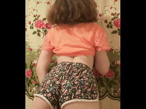 ❤️ Giovane pupa sexy fa uno striptease riprendendo i suoi pantaloncini alla telecamera ❌ Video di sessoal it.mailkassa.ru ☑