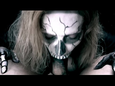 ❤️ Ragazza demone che succhia il cazzo con la sua bocca nera e ingoia lo sperma ❌ Video di sessoal it.mailkassa.ru ☑